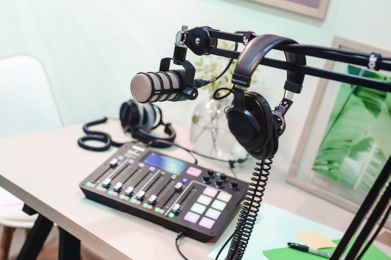 RØDECaster Pro Podcast Production Studio Interface (RODE) - Image 5